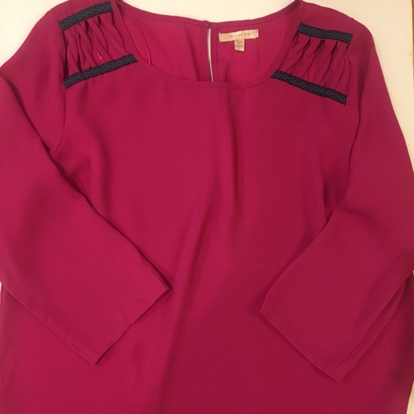 Skies are Blue Blouse - Picture 1 of 4